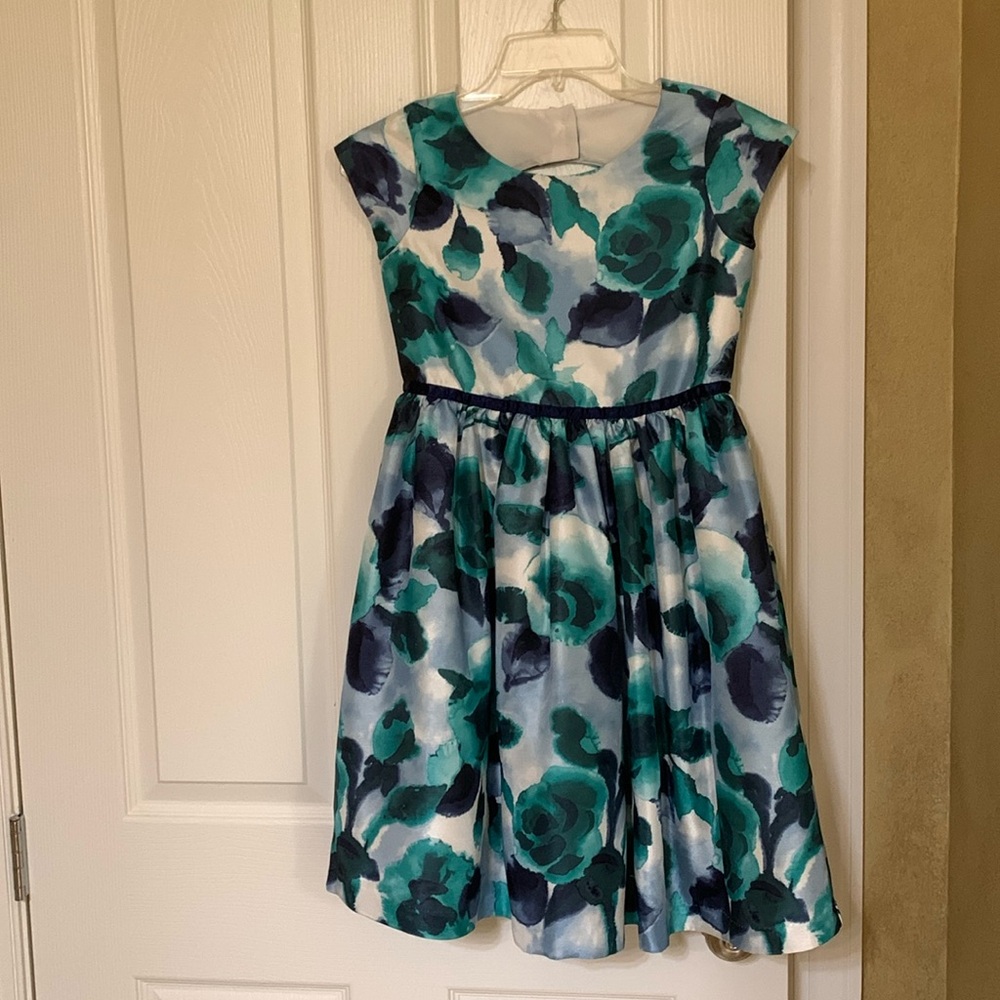 Girls dress